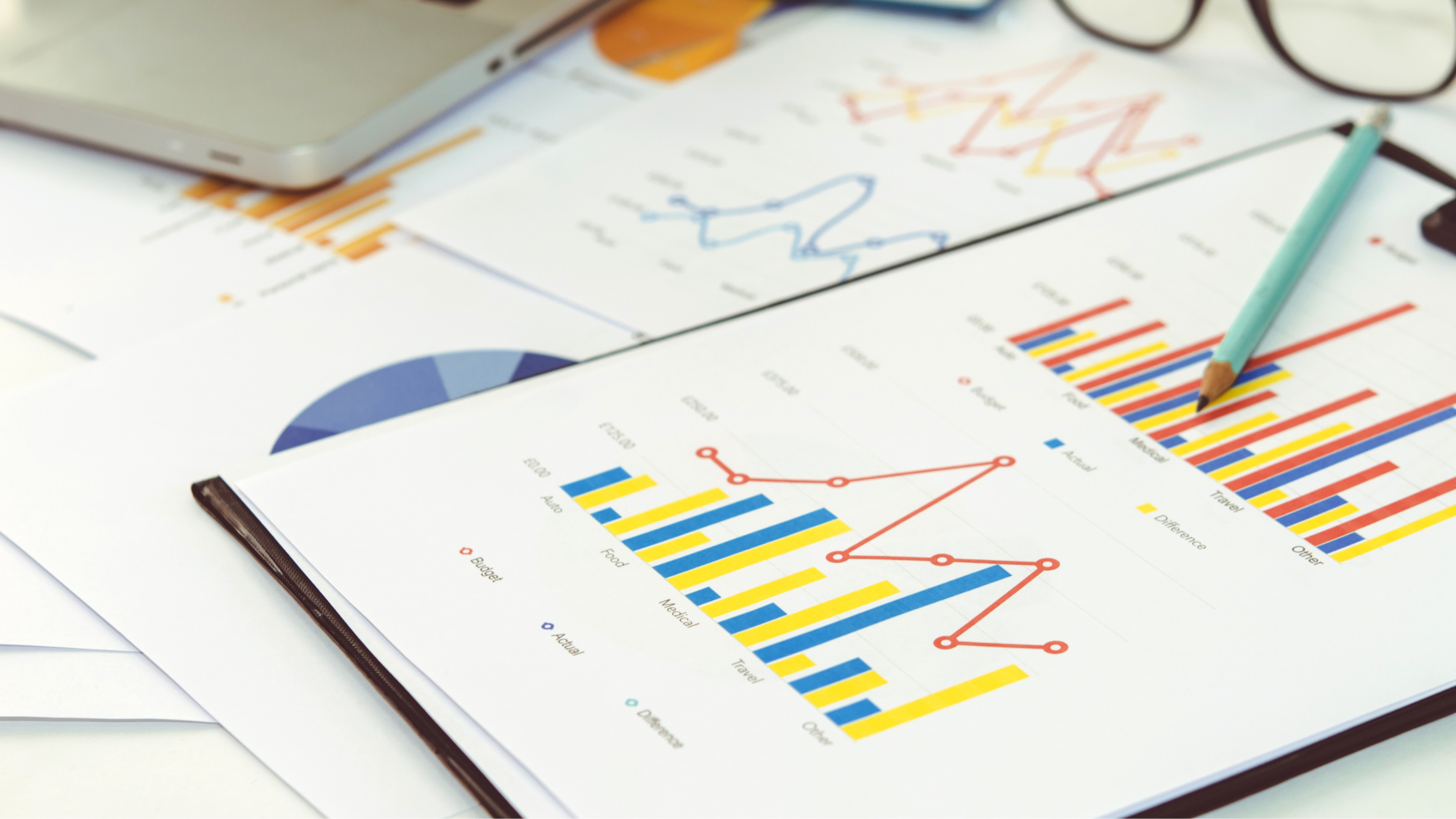 Business data being synthesized and analyzed using AI.